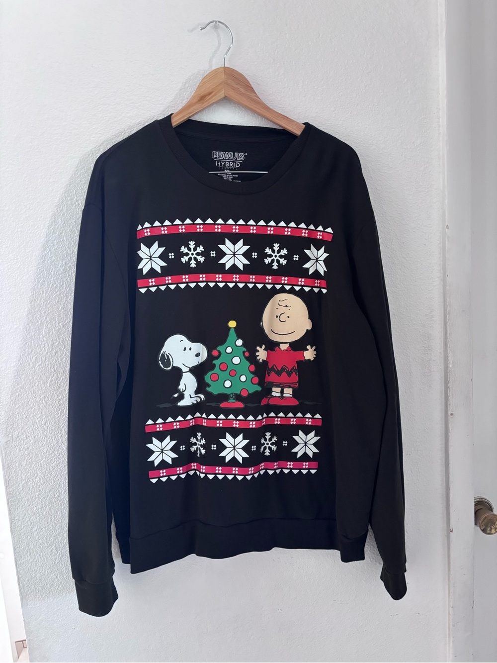 Hybrid Apparel Men’s Black Peanuts Graphic Crewneck with Holiday Print Christmas
